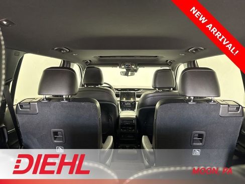 Used 2024 Jeep Grand Cherokee L Altitude image 10
