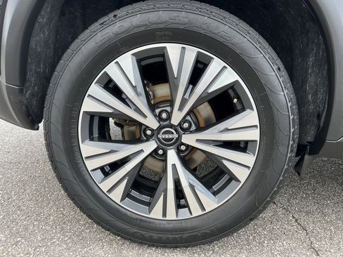 Used 2023 Nissan Rogue SV FWD image 29
