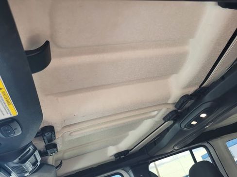 Used 2024 Jeep Wrangler Unlimited Rubicon 4xe AWD/4WD image 21