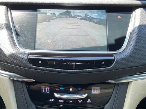 Used 2019 Cadillac XT5 FWD image 24