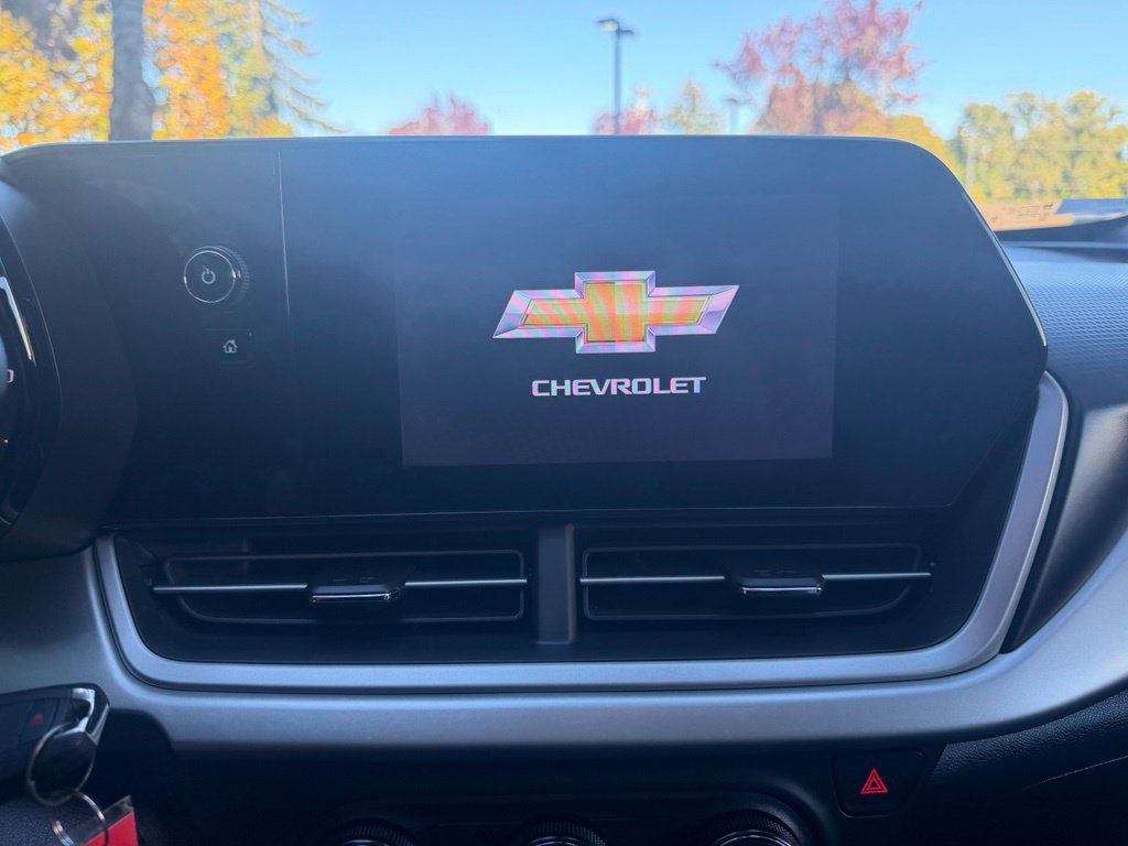 Used 2024 Chevrolet Trax LS FWD image 22