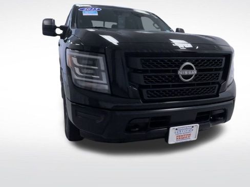 Used 2023 Nissan Titan SV w/ SV Convenience Package image 16