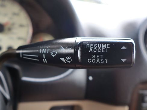Used 2000 MAZDA MX-5 Miata RWD image 36