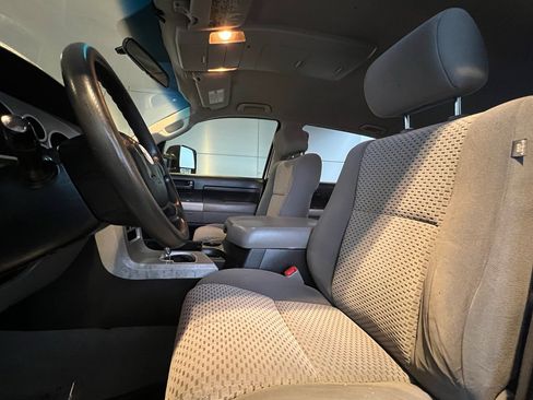 Used 2009 Toyota Tundra 4x4 CrewMax image 15