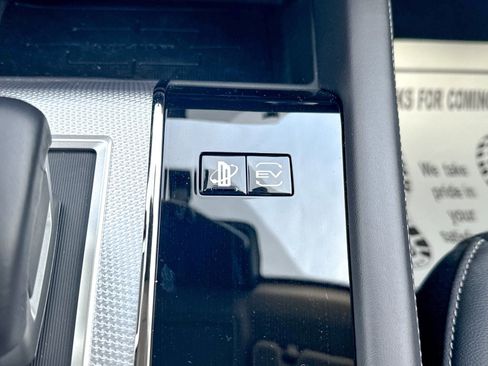 New 2025 Mitsubishi Outlander SEL image 42