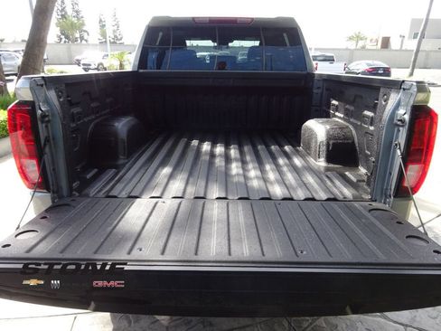 New 2026 GMC Sierra 1500 SLE image 8