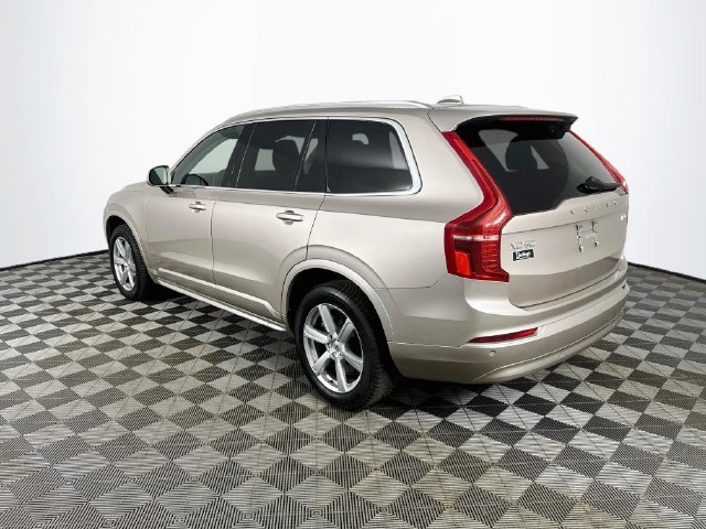 Used 2023 Volvo XC90 B5 Core AWD/4WD image 5