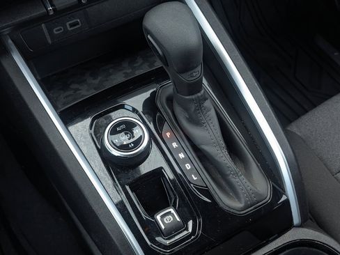 Used 2024 Chevrolet Colorado Trail Boss w/ LPO, Flex Utility Package image 29