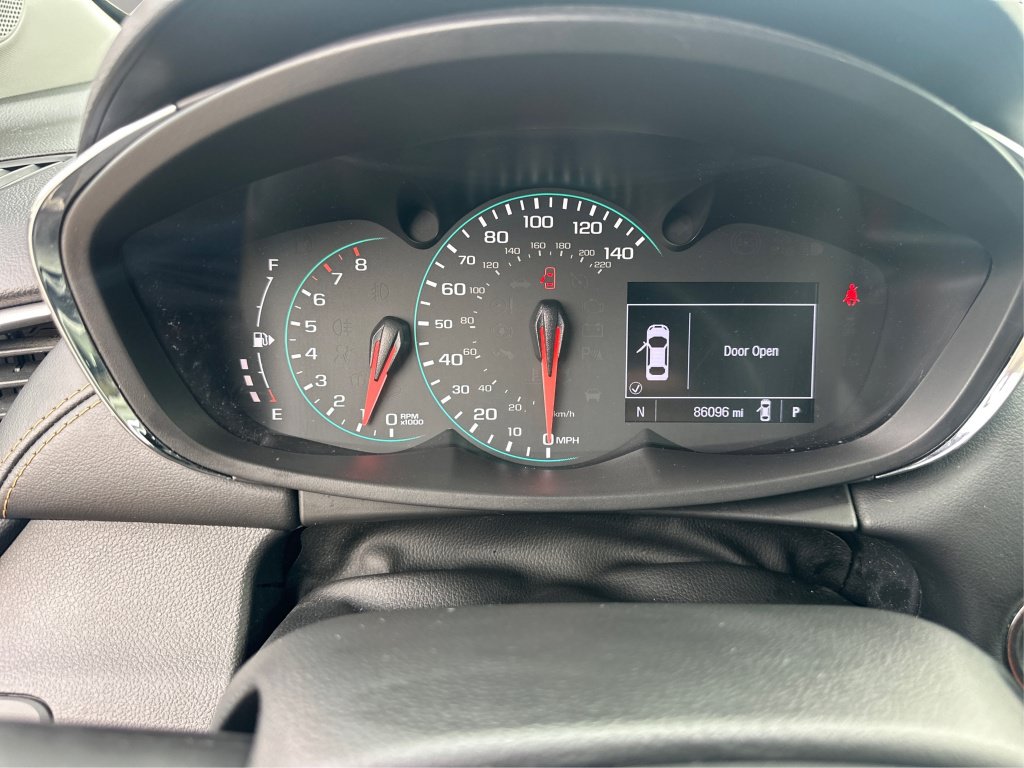 Used 2020 Chevrolet Trax LT w/ LT Convenience Package FWD image 26