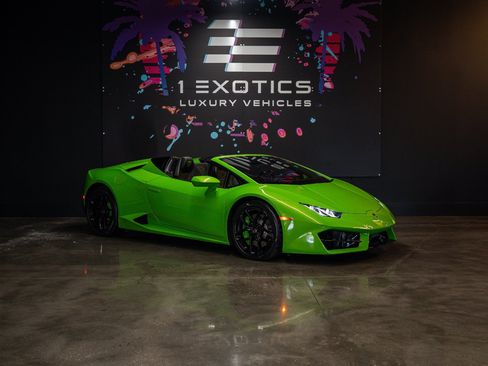 Used 2018 Lamborghini Huracan LP 580-2 RWD image 4