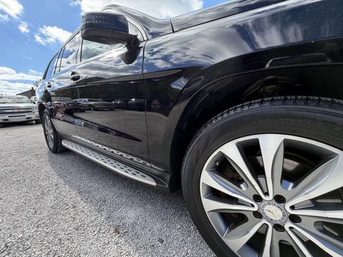 Used 2014 Mercedes-Benz GL 450 4MATIC image 11