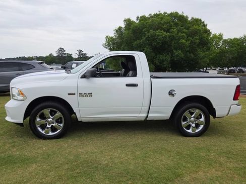 Used 2019 RAM 1500 Express RWD image 11