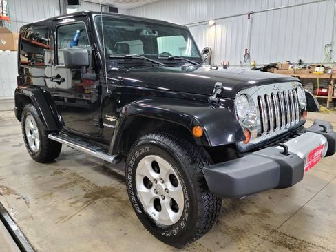 Used 2013 Jeep Wrangler Sahara w/ Dual Top Group AWD/4WD image 7