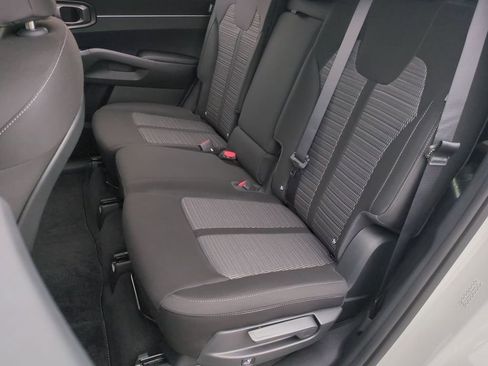 New 2026 Kia Sorento LX FWD image 23