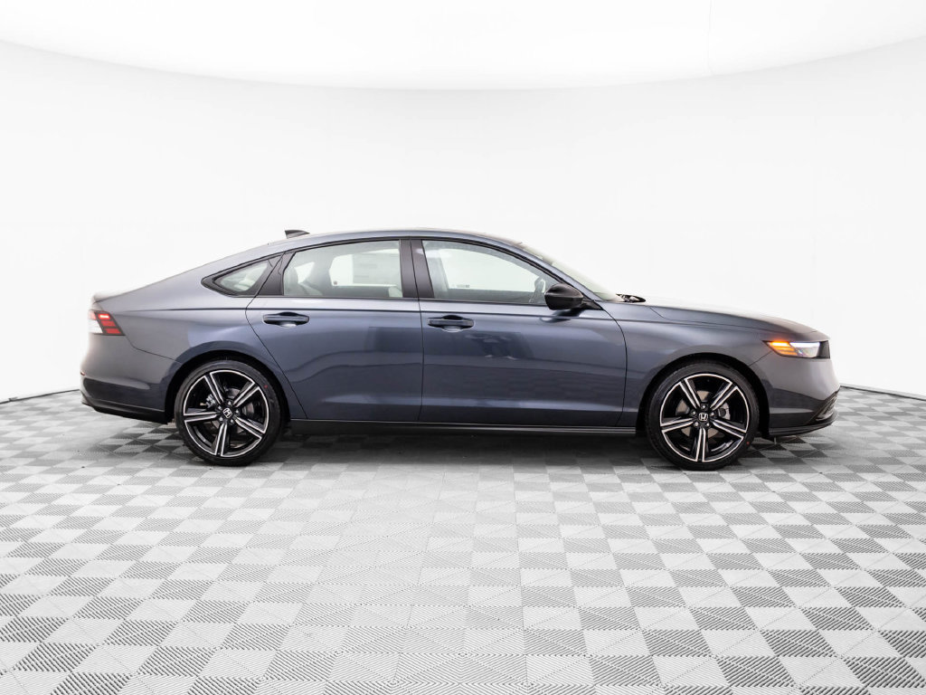 Used 2026 Honda Accord SE image 8