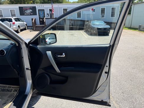 Used 2012 Nissan Rogue S w/ Special Edition Pkg FWD image 13
