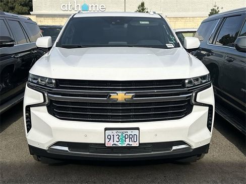 Used 2024 Chevrolet Suburban LT image 2