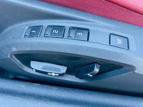 Used 2013 Volvo C70 T5 image 30