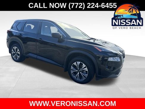 Used 2023 Nissan Rogue SV image 1