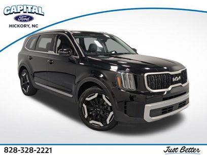 Used 2024 Kia Telluride EX w/ EX Captain's Chair Package