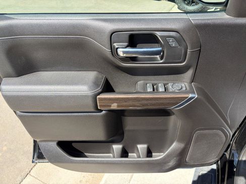 Used 2022 Chevrolet Silverado 1500 LT Trail Boss w/ Bed Protection Package image 9