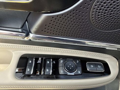 New 2026 Lincoln Corsair Premiere image 19