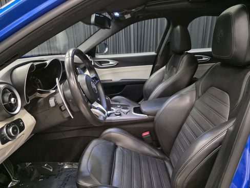 Used 2021 Alfa Romeo Giulia Ti Sport AWD/4WD image 17