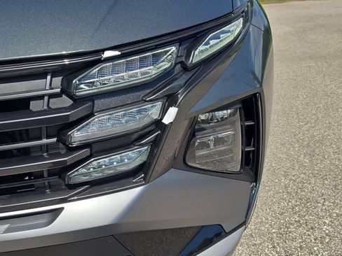 New 2026 Hyundai Tucson Blue SE FWD image 11