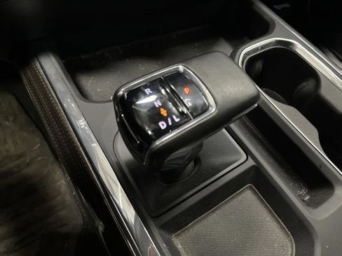 Used 2025 Chevrolet Silverado 1500 LT image 21