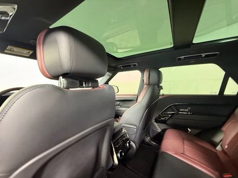 Used 2025 Land Rover Range Rover Sport Dynamic SE AWD/4WD image 25