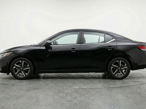 Used 2025 Nissan Sentra SV image 5