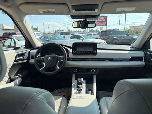 Used 2022 Mitsubishi Outlander SEL AWD/4WD image 17
