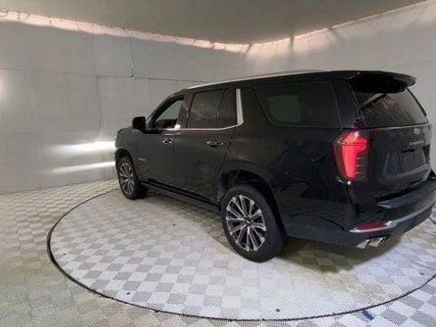 Used 2026 Chevrolet Tahoe High Country AWD/4WD image 11