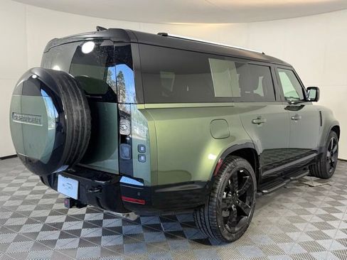 New 2026 Land Rover Defender 130 X-Dynamic SE image 8