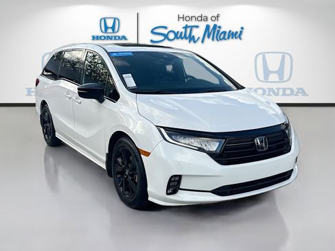 Used 2023 Honda Odyssey Sport image 1
