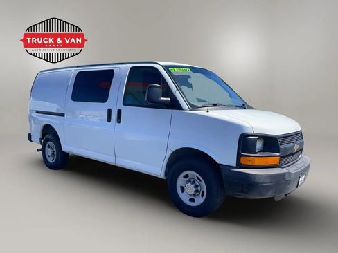 Used 2013 Chevrolet Express 2500 RWD image 46