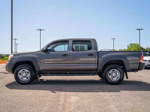 Used 2015 Toyota Tacoma PreRunner w/ Convenience Package RWD image 4