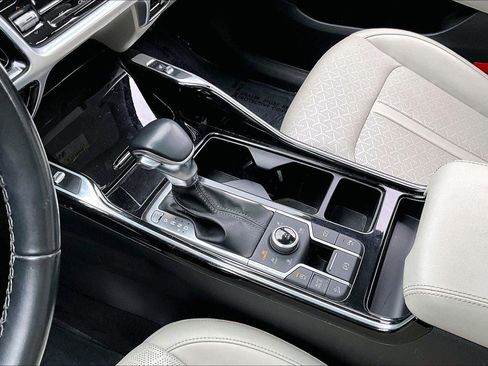Used 2021 Kia Sorento SX image 16