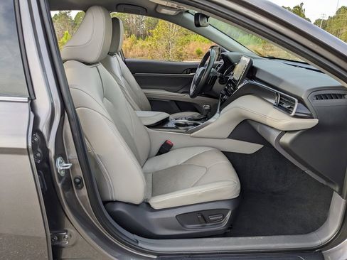 Used 2024 Toyota Camry XSE image 41