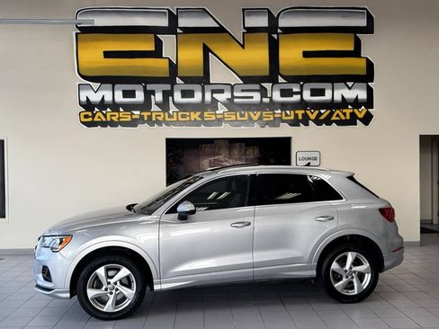Used 2019 Audi Q3 2.0T Premium AWD/4WD image 4