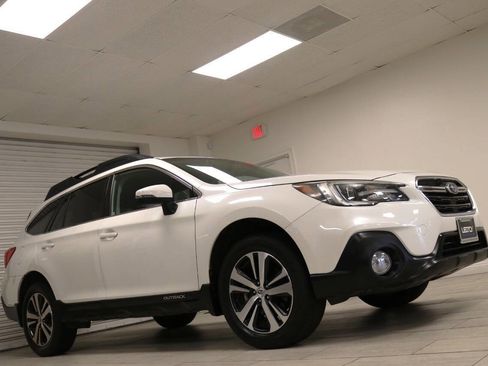 Used 2019 Subaru Outback 2.5i Limited w/ Popular Package #2 image 8