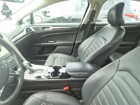 Used 2015 Ford Fusion SE w/ Equipment Group 202A FWD image 10