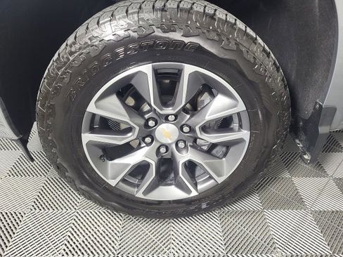 Used 2025 Chevrolet Silverado 1500 LT image 7