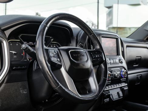 Used 2020 GMC Sierra 2500 Denali w/ Technology Package AWD/4WD image 17