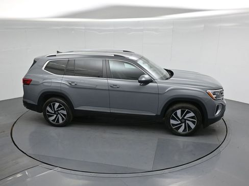 Used 2025 Volkswagen Atlas SEL image 55
