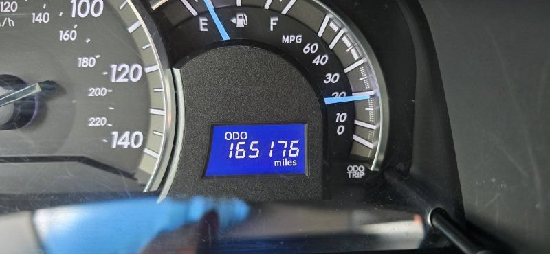 Used 2012 Toyota Camry SE FWD image 19