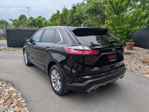 Used 2020 Ford Edge Titanium w/ Equipment Group 301A FWD image 3