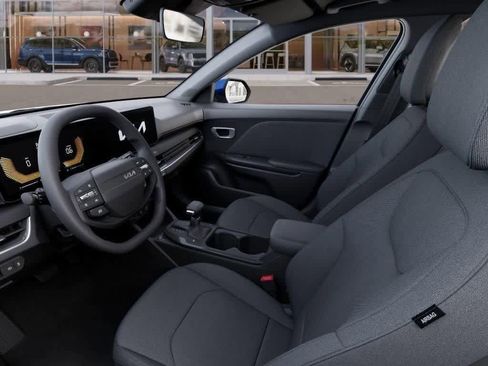 New 2026 Kia K4 LXS image 17