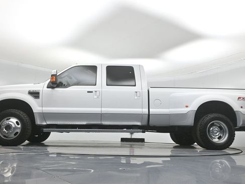 Used 2010 Ford F350 Lariat image 7