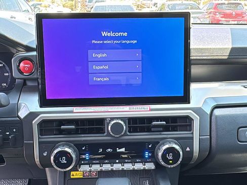 Used 2024 Toyota Tacoma TRD Sport image 19